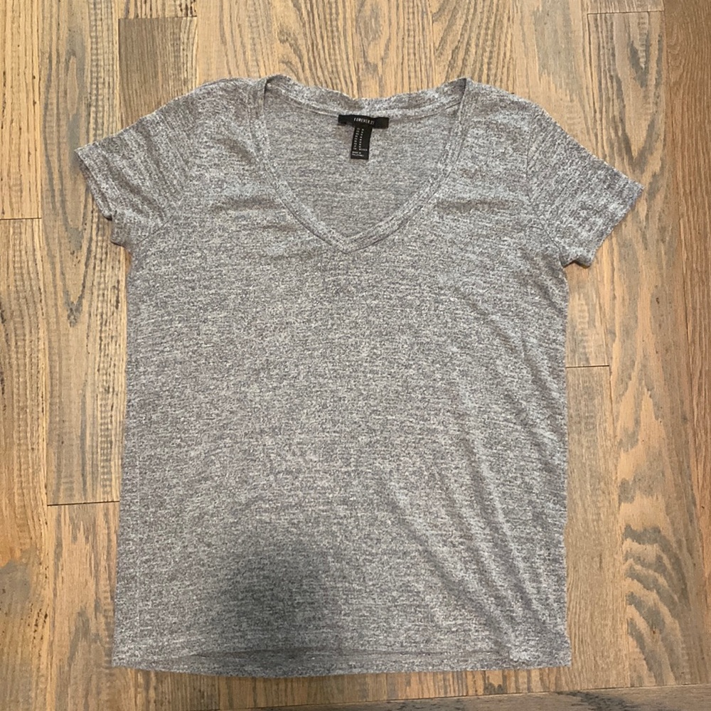 Forever 21 Medium V-Neck Short Sleeve
